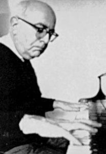 adorno_piano